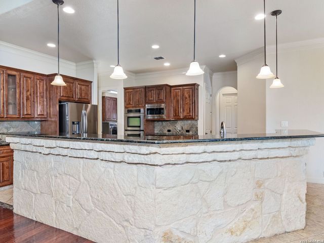 631 Sentry Hill, San Antonio, TX 78260