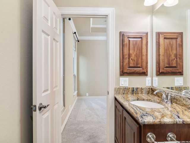 631 Sentry Hill, San Antonio, TX 78260