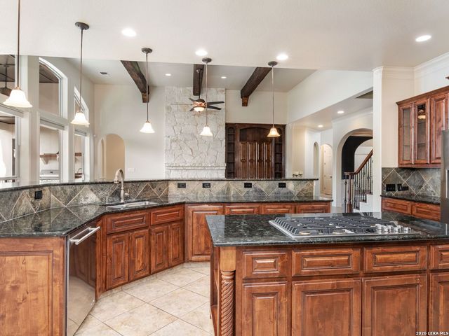631 Sentry Hill, San Antonio, TX 78260