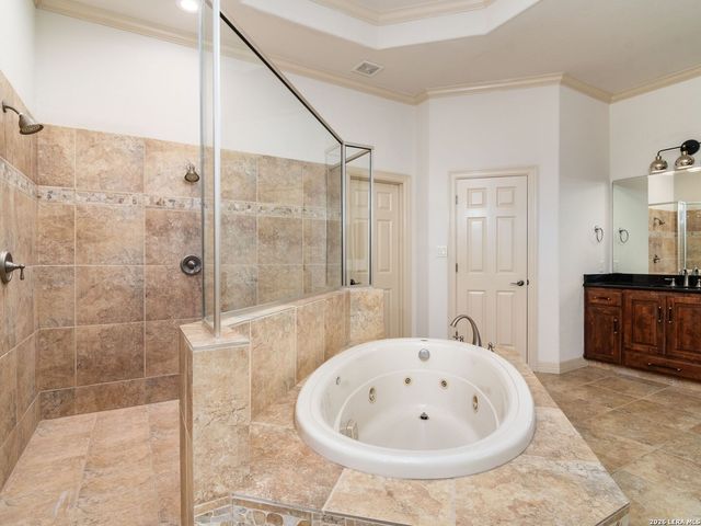 631 Sentry Hill, San Antonio, TX 78260