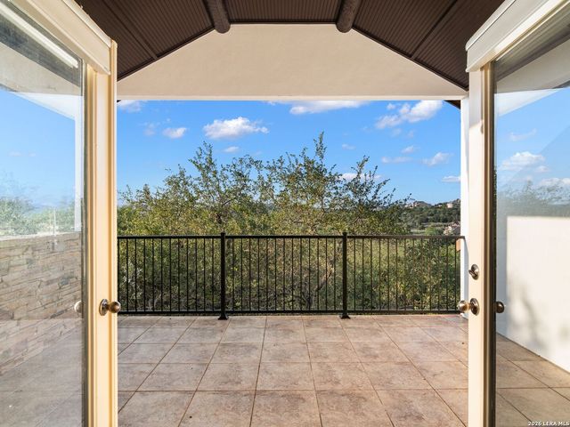 631 Sentry Hill, San Antonio, TX 78260