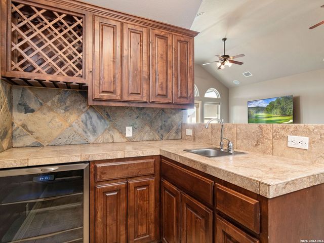 631 Sentry Hill, San Antonio, TX 78260
