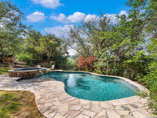 631 Sentry Hill, San Antonio, TX 78260