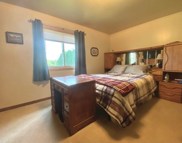 17250 Armada Center Road, Armada, MI 48005