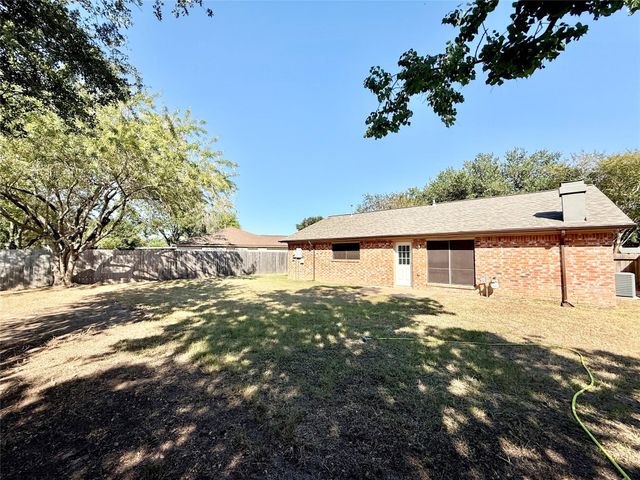 5359 Friar Tuck Drive, Katy, TX 77493