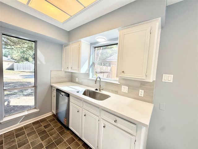 5359 Friar Tuck Drive, Katy, TX 77493