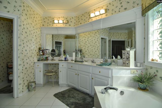 568 Charles Court, Lexington, SC 29072