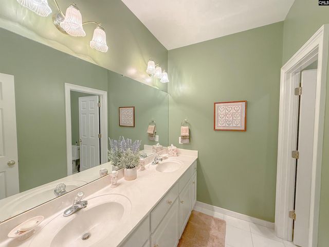 568 Charles Court, Lexington, SC 29072