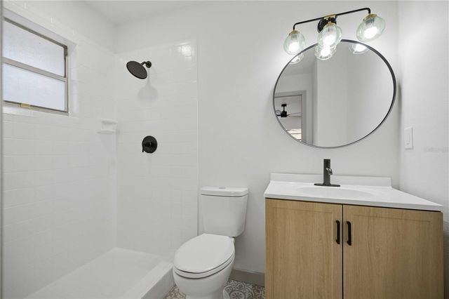 5611 NE 5TH PLACE, Ocala, FL 34470