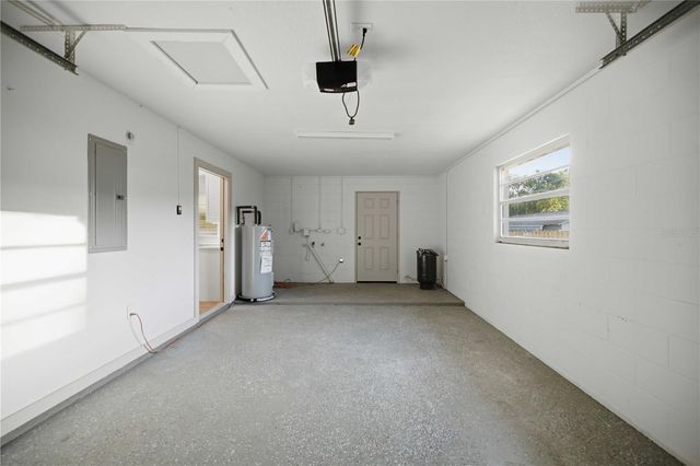 5611 NE 5TH PLACE, Ocala, FL 34470