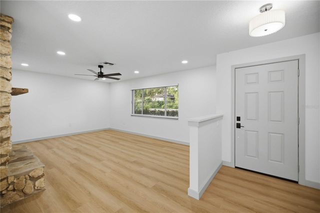 5611 NE 5TH PLACE, Ocala, FL 34470