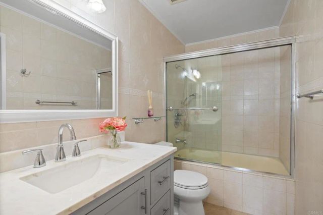 6521 Wystone Avenue 3, Reseda, CA 91335