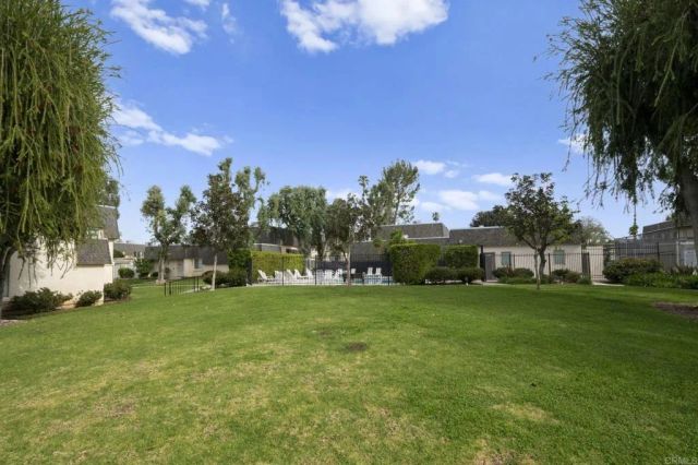 6521 Wystone Avenue 3, Reseda, CA 91335