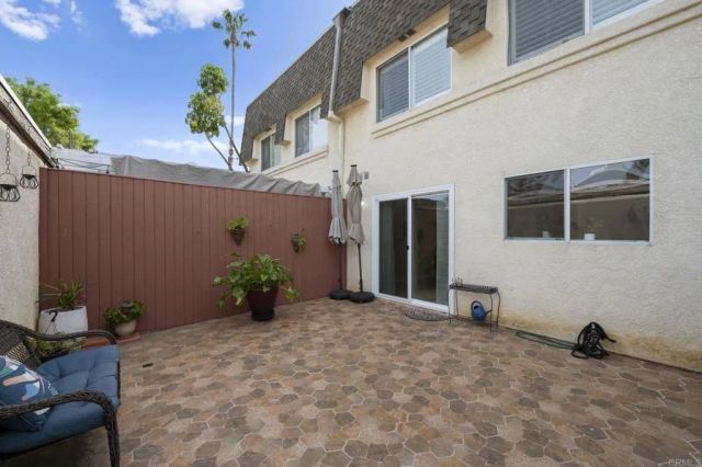 6521 Wystone Avenue 3, Reseda, CA 91335