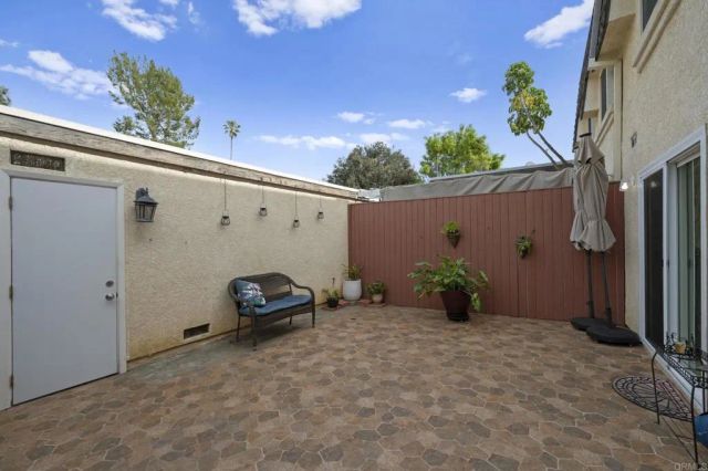 6521 Wystone Avenue 3, Reseda, CA 91335