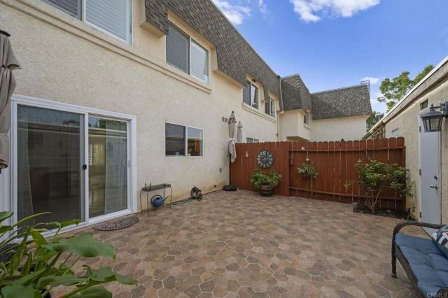 6521 Wystone Avenue 3, Reseda, CA 91335