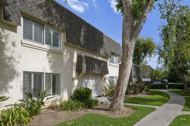 6521 Wystone Avenue 3, Reseda, CA 91335