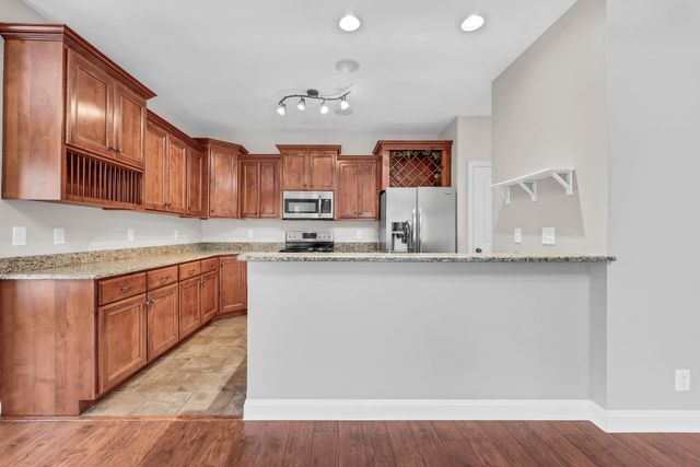 833 E Accipiter Cir, Clarksville, TN 37043