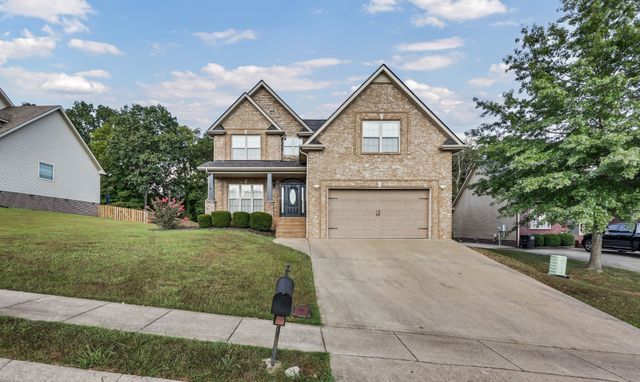 833 E Accipiter Cir, Clarksville, TN 37043