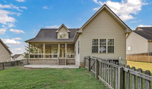 833 E Accipiter Cir, Clarksville, TN 37043