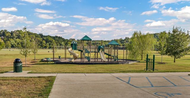 833 E Accipiter Cir, Clarksville, TN 37043