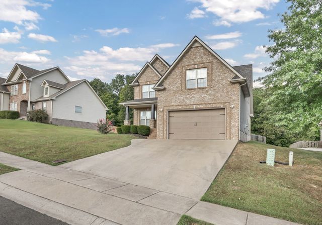 833 E Accipiter Cir, Clarksville, TN 37043