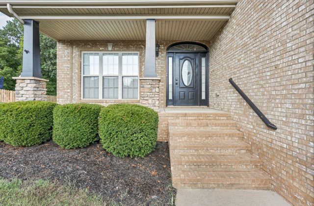 833 E Accipiter Cir, Clarksville, TN 37043