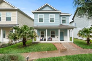 122 Lavaca, Rockport, TX 78382