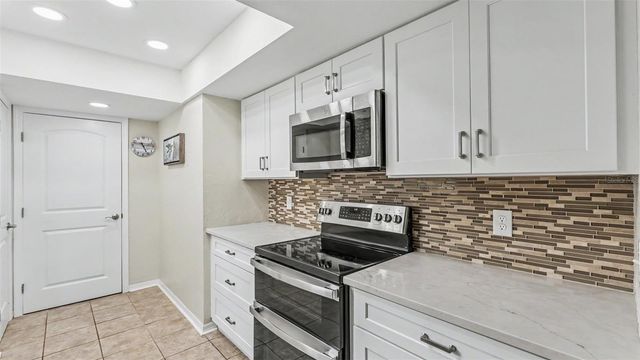 3505 CHRISTINA GROVES CIRCLE N, Lakeland, FL 33813