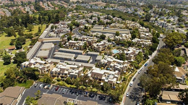 25671 Le Parc 33, Lake Forest, CA 92630