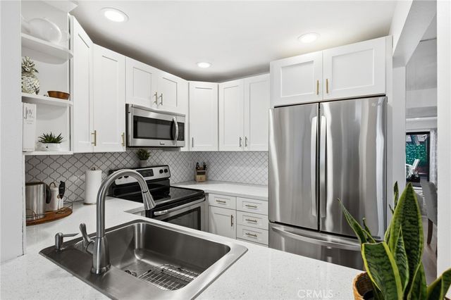 25671 Le Parc 33, Lake Forest, CA 92630