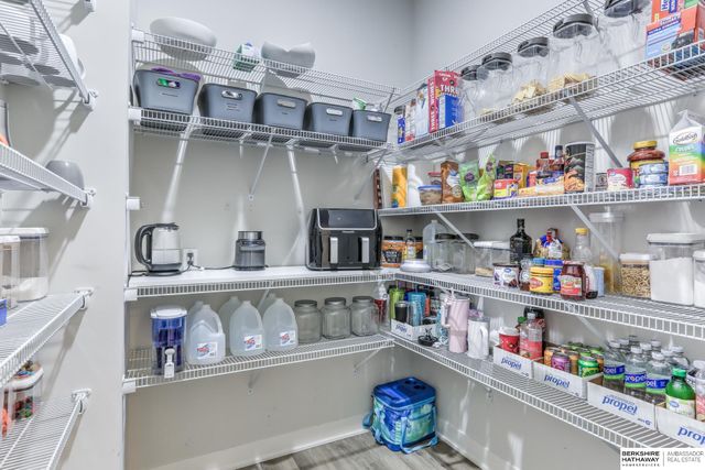 1707 S 211th Street, Omaha, NE 68022