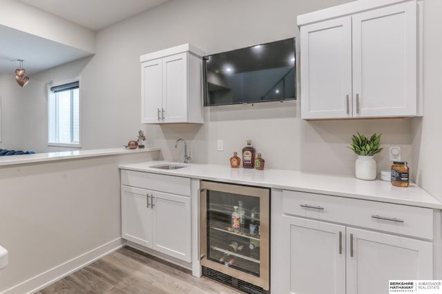 1707 S 211th Street, Omaha, NE 68022