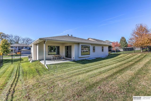 1707 S 211th Street, Omaha, NE 68022