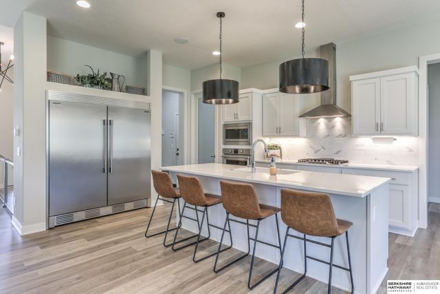 1707 S 211th Street, Omaha, NE 68022