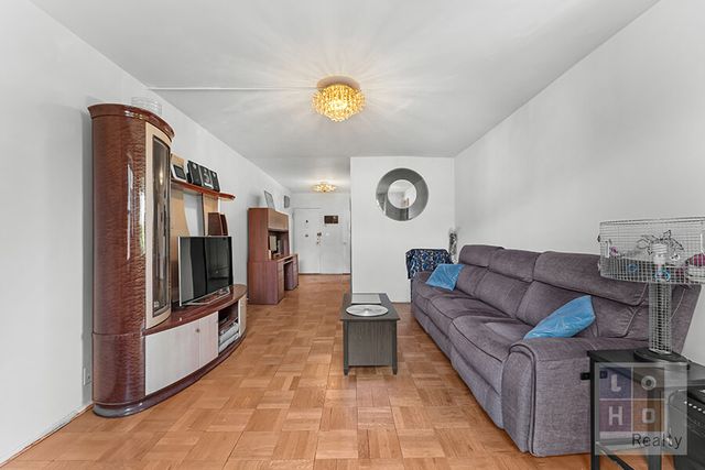 575 Grand St Apt 506, New York City, NY 10002