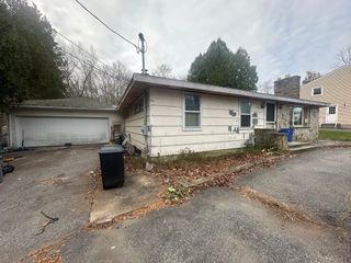 345 Chace St, Somerset, MA 02726