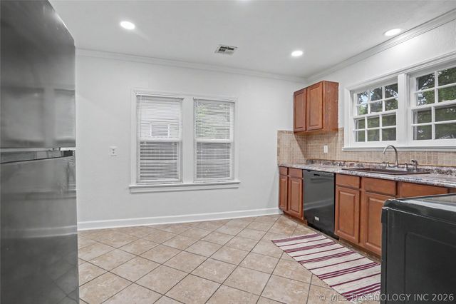 1417 S Canton Avenue, Tulsa, OK 74112