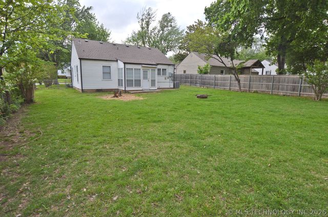 1417 S Canton Avenue, Tulsa, OK 74112