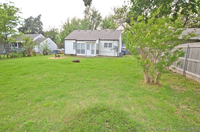 1417 S Canton Avenue, Tulsa, OK 74112