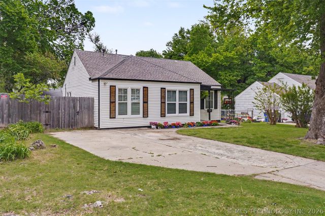 1417 S Canton Avenue, Tulsa, OK 74112