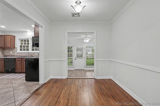 1417 S Canton Avenue, Tulsa, OK 74112