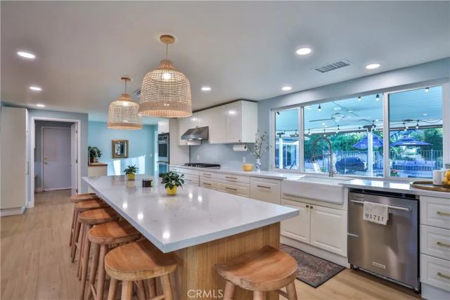 2117 Oxford, Claremont, CA 91711