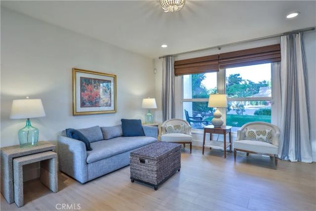 2117 Oxford, Claremont, CA 91711