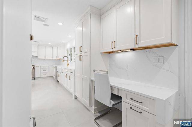 720 Berdan Avenue, Wayne, NJ 07470