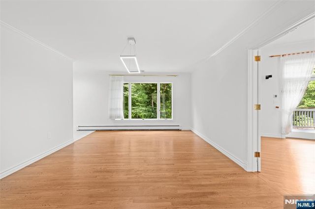 720 Berdan Avenue, Wayne, NJ 07470