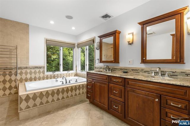 720 Berdan Avenue, Wayne, NJ 07470