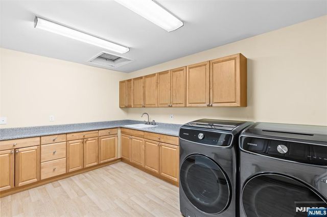 720 Berdan Avenue, Wayne, NJ 07470
