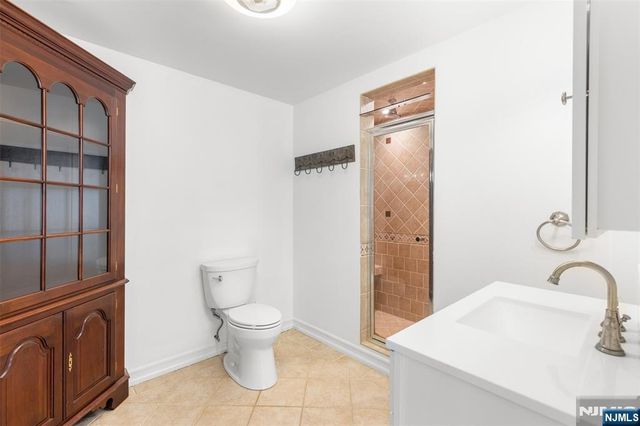 720 Berdan Avenue, Wayne, NJ 07470