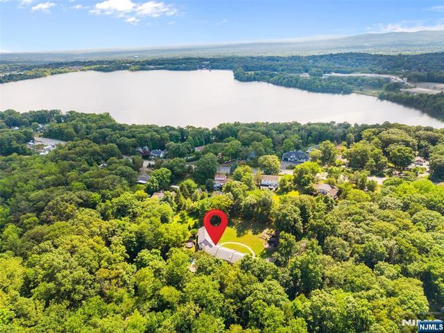 720 Berdan Avenue, Wayne, NJ 07470